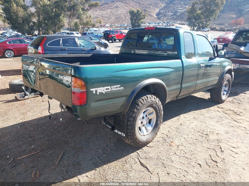 5TEWN72N7YZ716029 2000 TOYOTA TACOMA photo no. 4