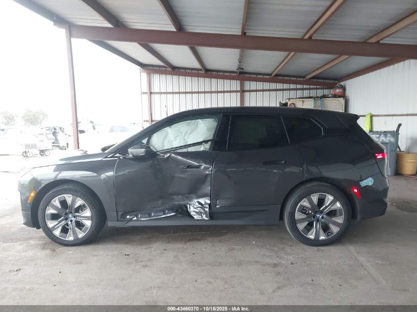 2025 BMW Ix xDrive50 VIN: WB523CF05SCU44576 Lot: 43460370