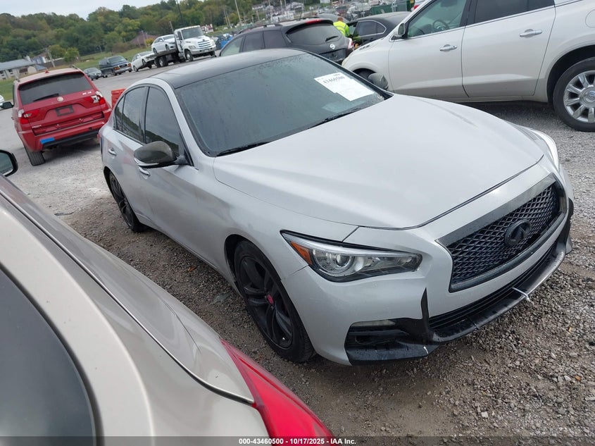 INFINITI Q50 PREMIUM/SPORT
