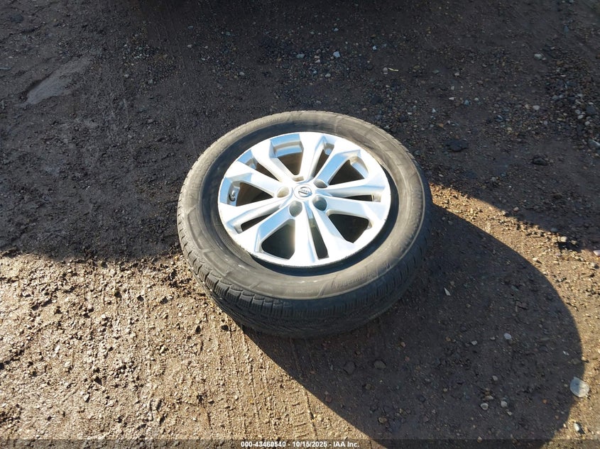 2016 NISSAN ROGUE S/SL/SV KNMAT2MV0GP631264