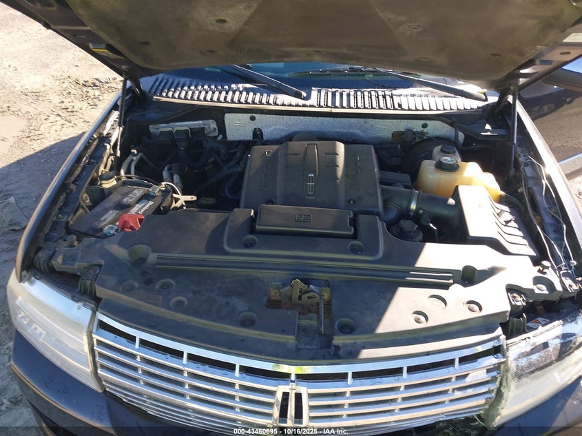 2008 Lincoln Navigator VIN: 5LMFU28578LJ15823 Lot: 43460695