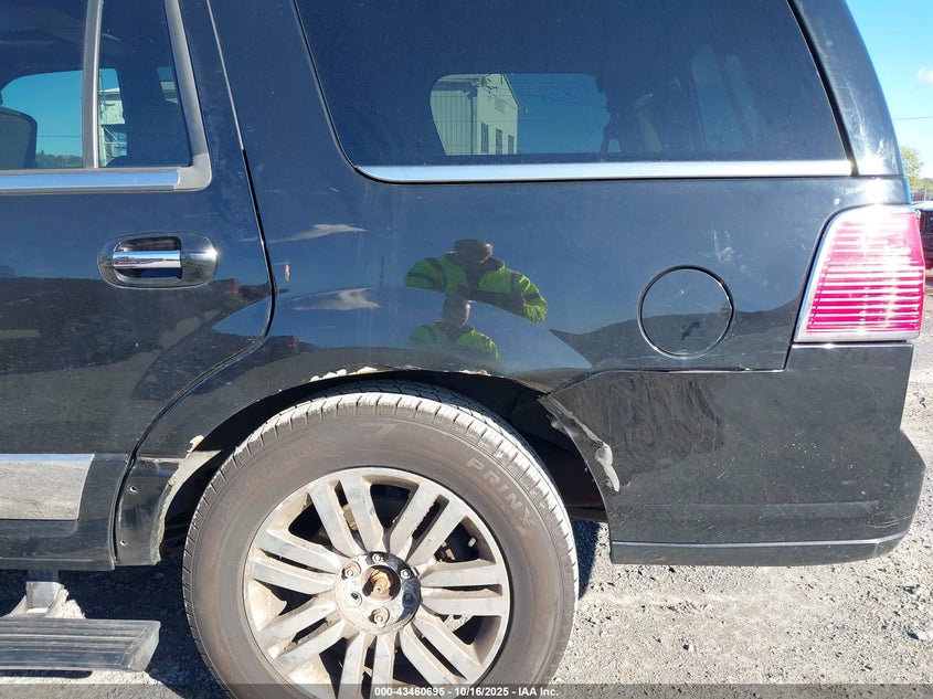 2008 Lincoln Navigator VIN: 5LMFU28578LJ15823 Lot: 43460695