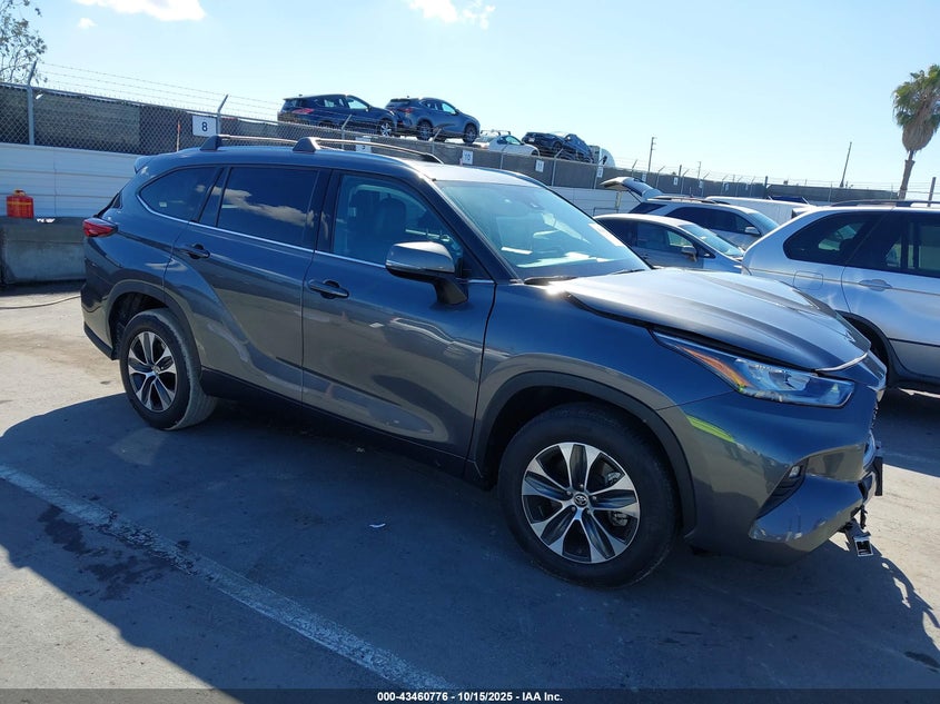TOYOTA HIGHLANDER XLE
