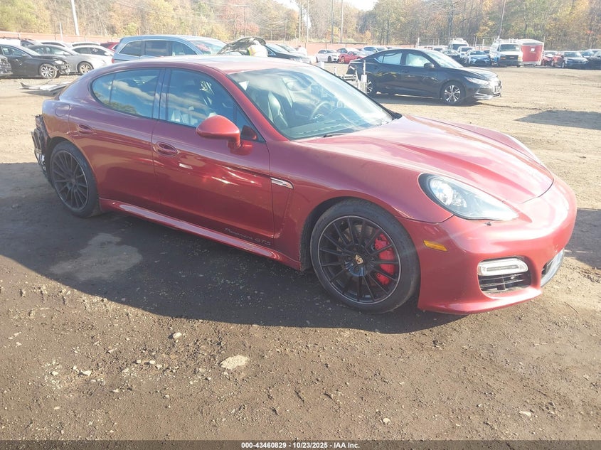 PORSCHE PANAMERA GTS