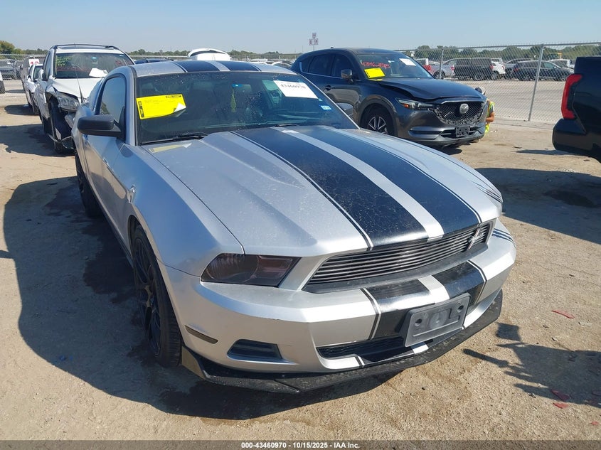 FORD MUSTANG V6 PREMIUM