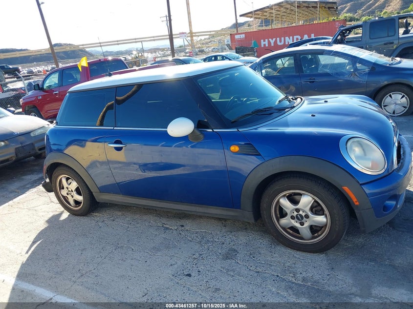 2008 Mini Cooper VIN: WMWMF33528TT59625 Lot: 43461257