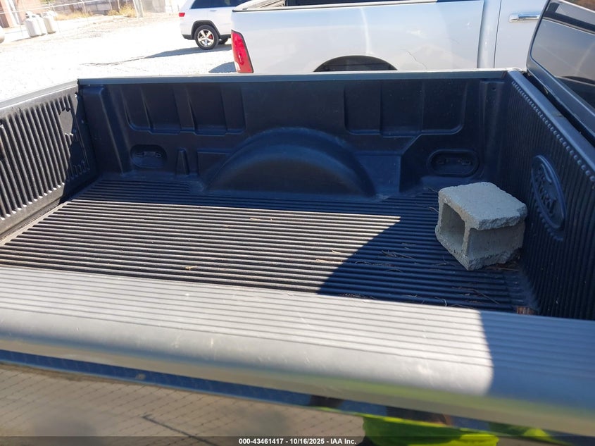 1999 Ford F-150 Work Series/Xl/Xlt VIN: 1FTZF1720XNB45572 Lot: 43461417