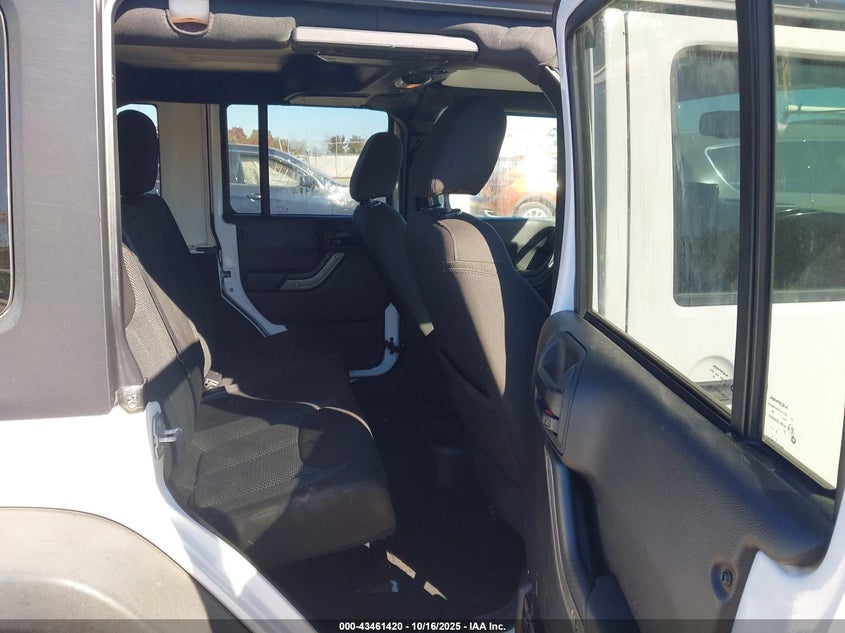 2016 JEEP WRANGLER UNLIMITED SPORT 1C4BJWDG6GL127649