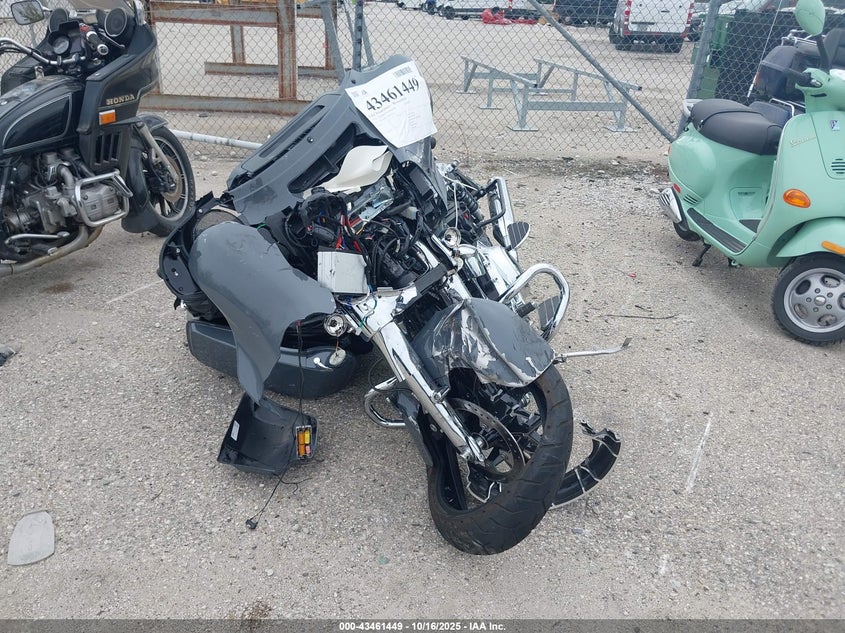 1HD1KRP10NB621427 2022 HARLEY-DAVIDSON STREET GLIDE photo no. 5