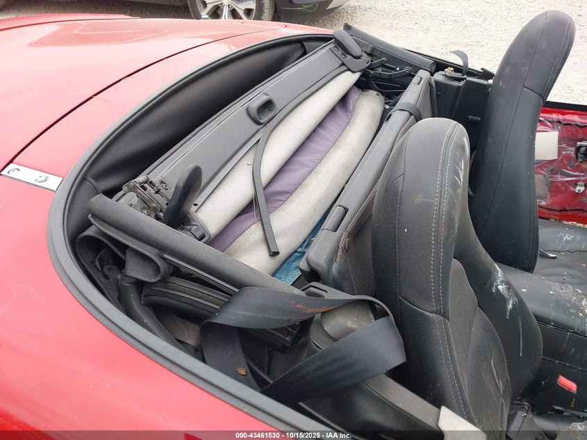 1999 Mazda Mx-5 Miata Leather Pkg/Popular Equipment Pkg/Sports Pkg/Touring Pkg VIN: JM1NB3532X0111342 Lot: 43461530