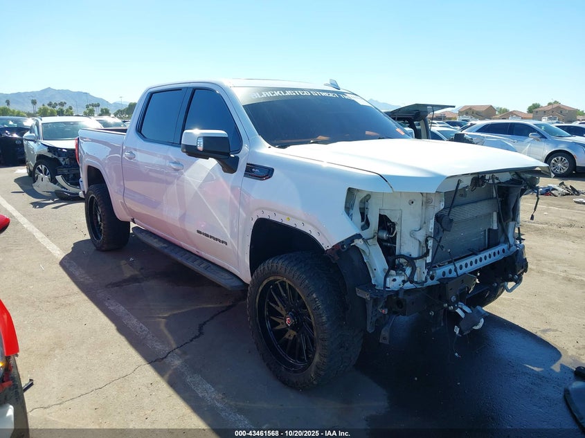 GMC SIERRA 1500 4WD SHORT BOX AT4