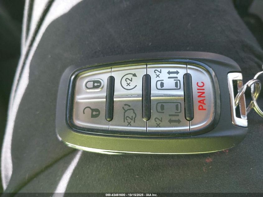 2021 Chrysler Pacifica Touring VIN: 2C4RC1FG6MR608111 Lot: 43461600