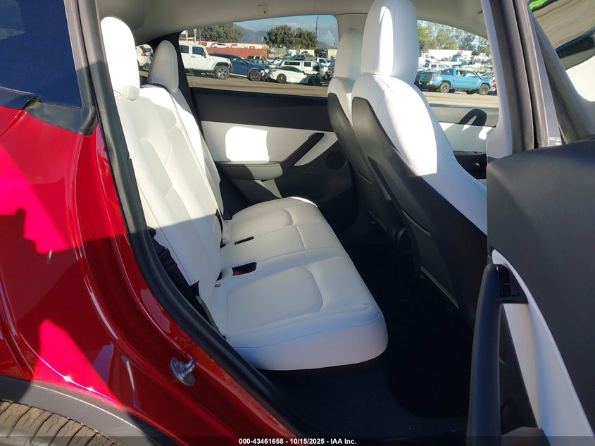 2020 Tesla Model Y Long Range Dual Motor All-Wheel Drive VIN: 5YJYGDEE8LF032825 Lot: 43461658