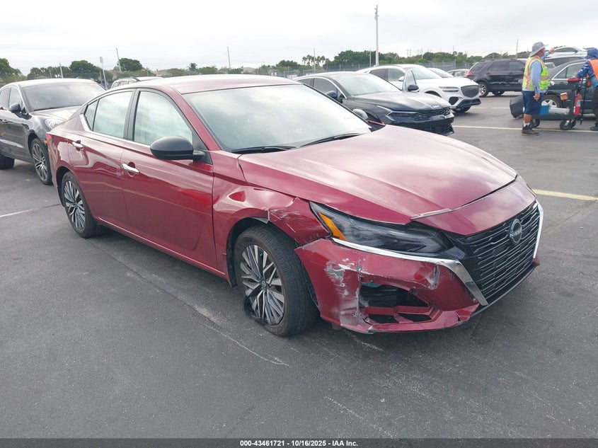 NISSAN ALTIMA SV FWD