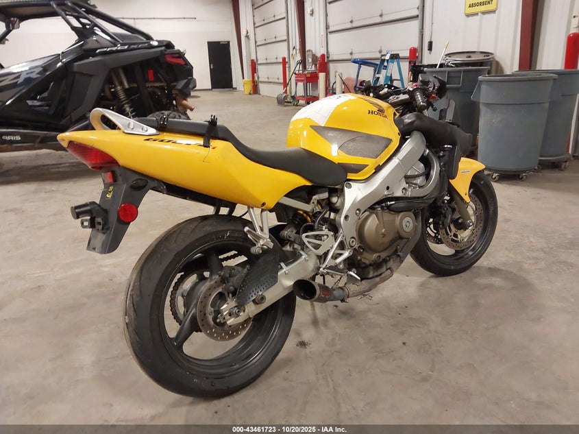 JH2PC35086M702057 2006 HONDA CBR photo no. 4