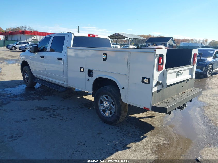 Vin: 3c6ur5hj1rg101954, lot: 43956725, ram 2500 tradesman  4x4 8' box 20243