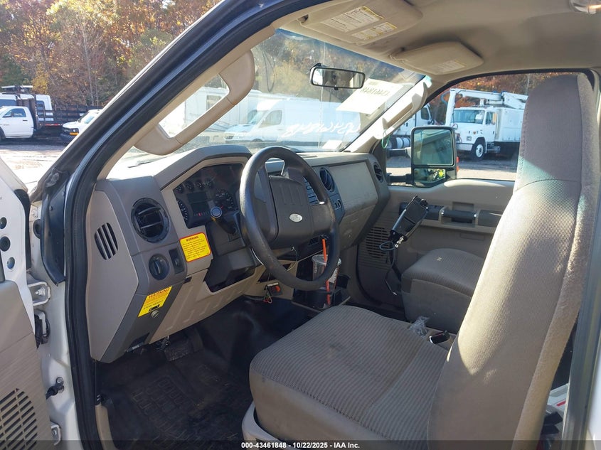 2008 Ford F-450 Chassis Xl/Xlt VIN: 1FDXF46Y28EA36249 Lot: 43461848