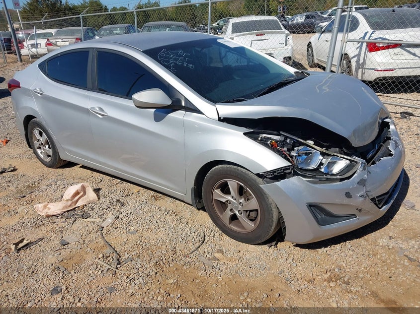 HYUNDAI ELANTRA SE