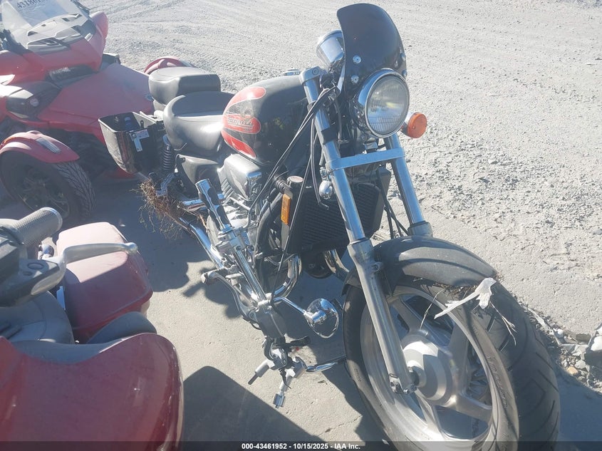 JH2RC4343XM400116 1999 Honda Vf750 C2 auction photo 1