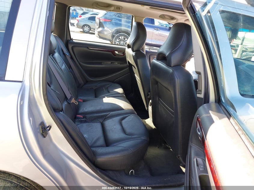 2002 Volvo V70 2.4T VIN: YV1SW58DX22236278 Lot: 43462117