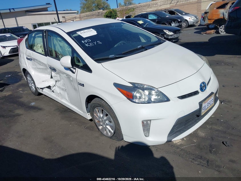 TOYOTA PRIUS PLUG-IN