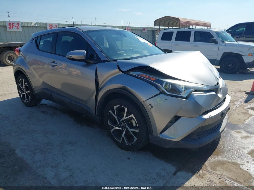 TOYOTA C-HR XLE