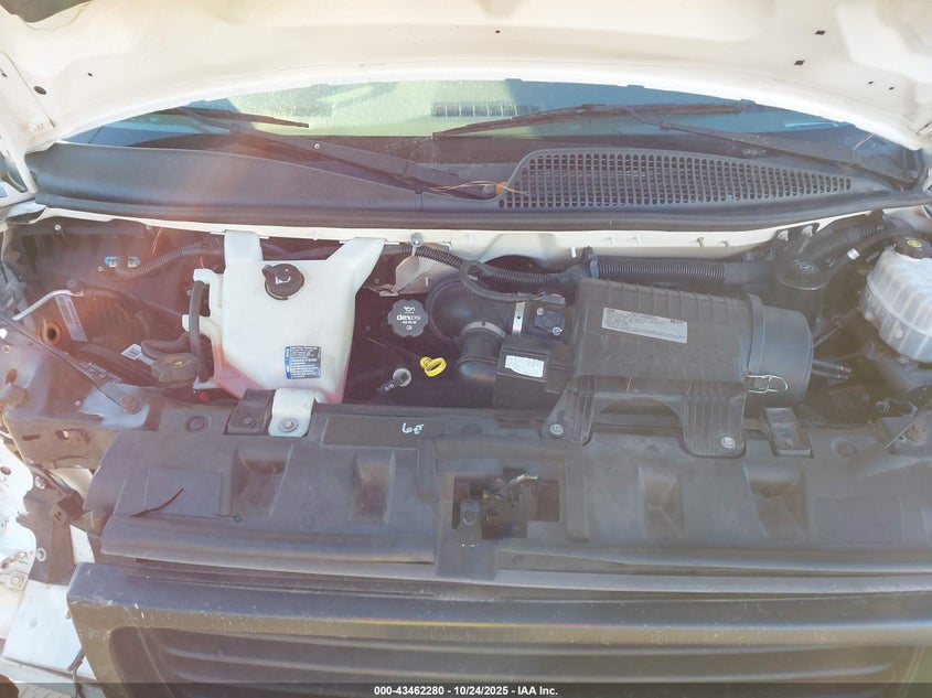 2018 GMC Savana Cutaway Work Van VIN: 7GZ37TCG5JN901133 Lot: 43462280