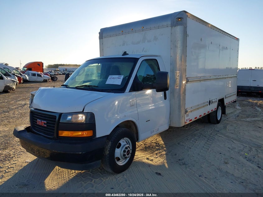 7GZ37TCG5JN901133 2018 GMC SAVANA photo no. 2