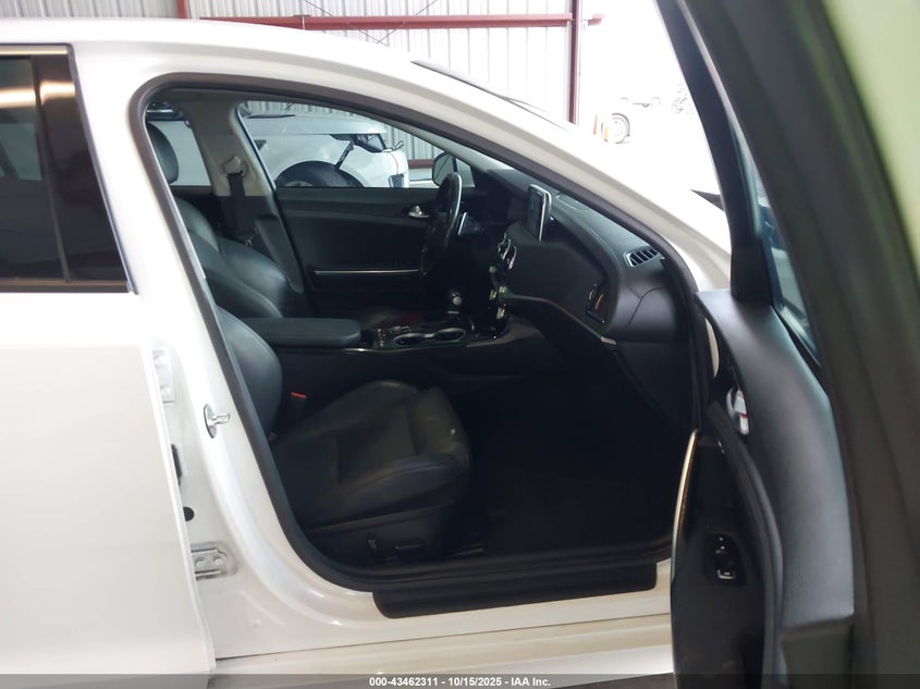 KNAE15LA2K6044258 2019 KIA STINGER photo no. 5