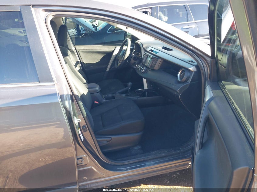 2016 TOYOTA RAV4 auction photo 5
