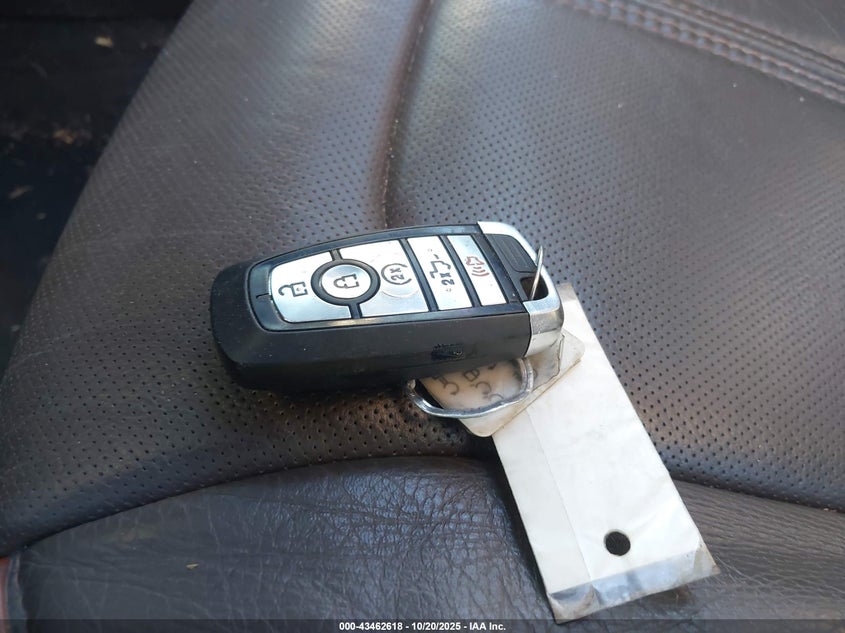 2017 Ford F-350 King Ranch VIN: 1FT8W3BT1HEF05621 Lot: 43462618