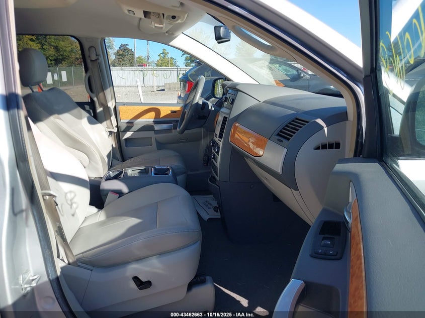 2A8HR64X38R728683 2008 CHRYSLER TOWN & COUNTRY photo no. 5