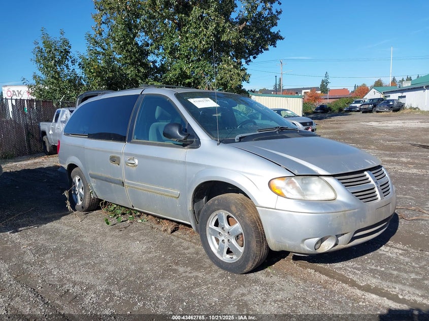 2005 Dodge Grand Caravan Sxt silver van gasoline 2D8GP44L65R112015 photo #1