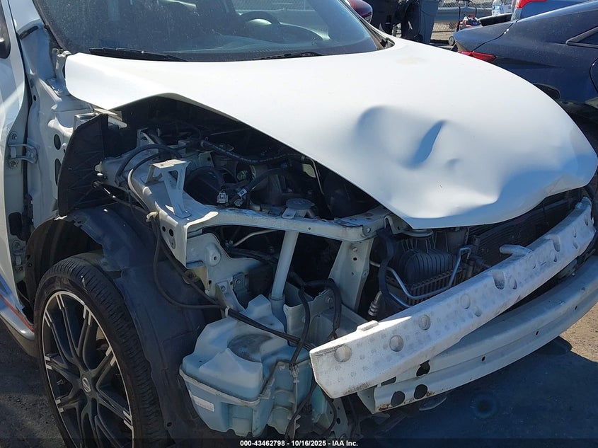 2015 NISSAN JUKE NISMO JN8AF5MV9FT557412