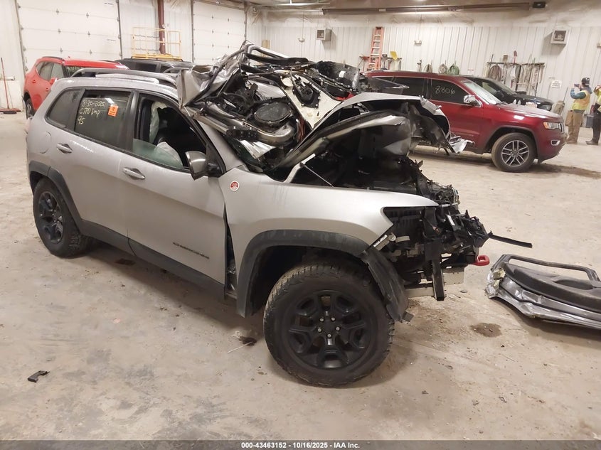 JEEP CHEROKEE TRAILHAWK 4X4