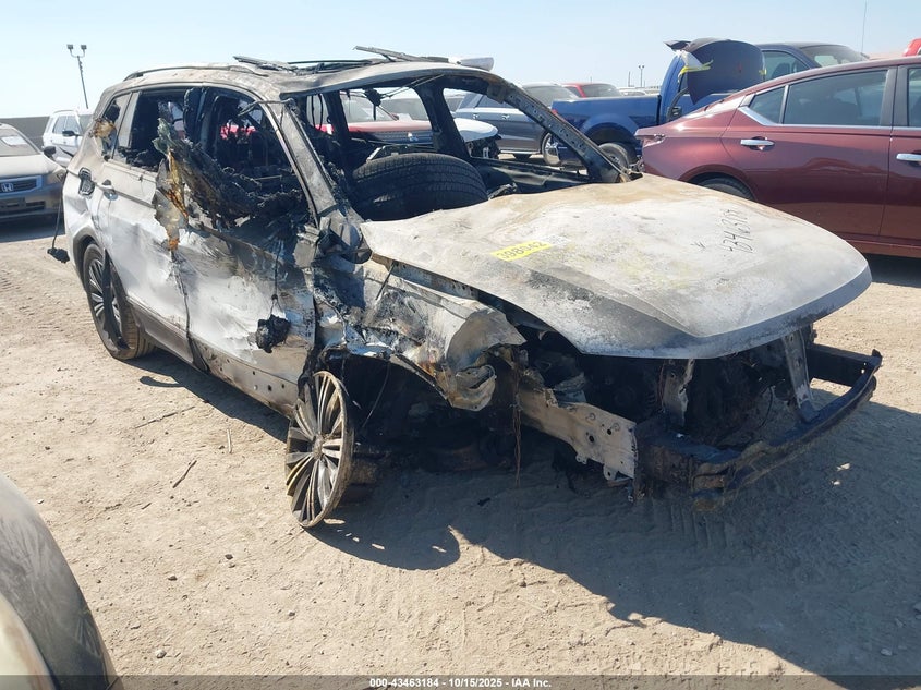 VOLKSWAGEN TIGUAN 2.0T SE/2.0T SEL