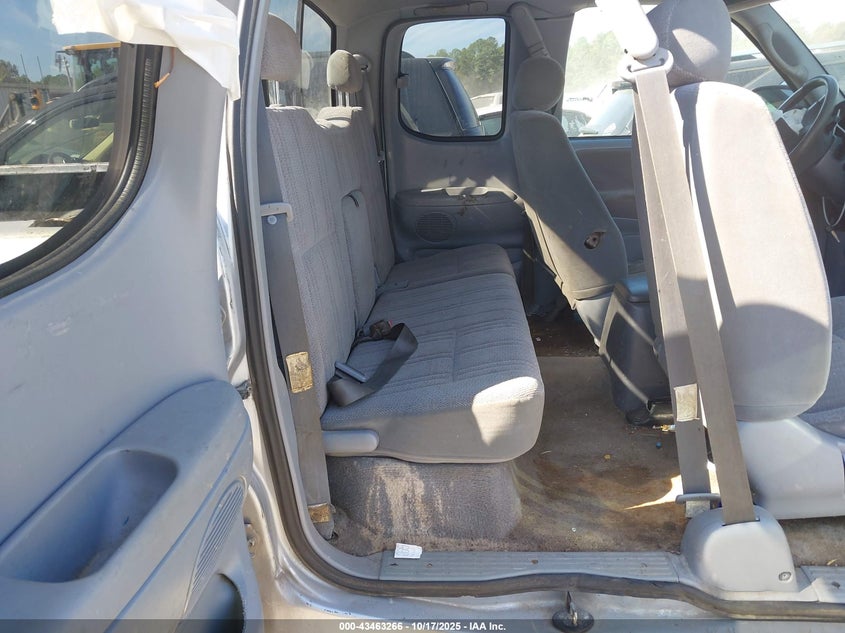 5TBRT3416YS004252 2000 TOYOTA TUNDRA photo no. 8