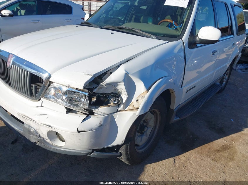 2000 Lincoln Navigator VIN: 5LMEU27A7YLJ27786 Lot: 43463272