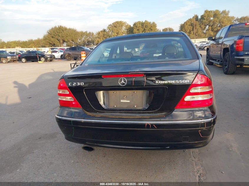 2004 Mercedes-Benz C 230 Kompressor Sport/Sport VIN: WDBRF40J34F552972 Lot: 43463330