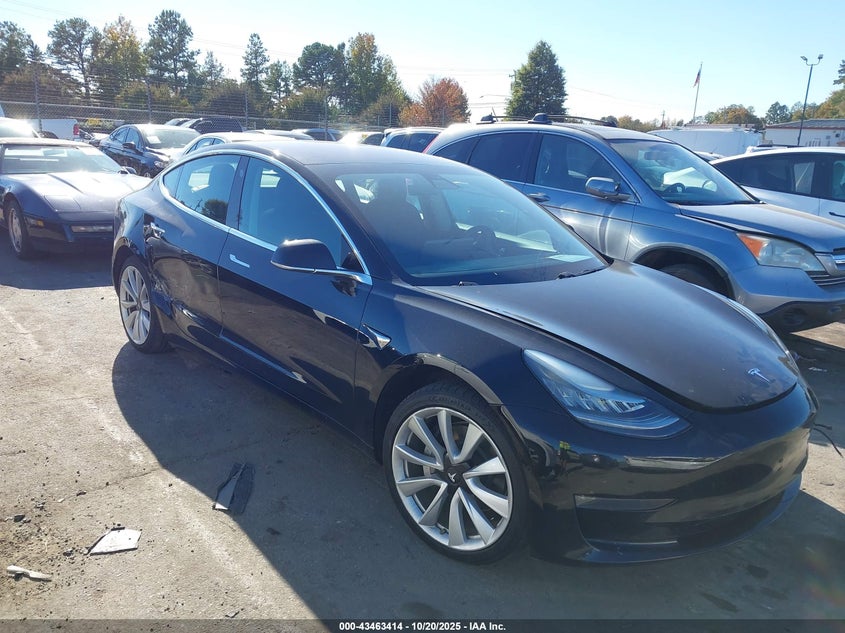 TESLA MODEL 3 LONG RANGE/PERFORMANCE