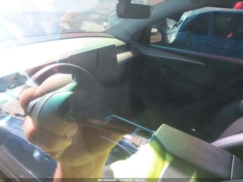 2024 Tesla Model Y Long Range Dual Motor All-Wheel Drive VIN: 7SAYGDEE0RA215113 Lot: 43463449