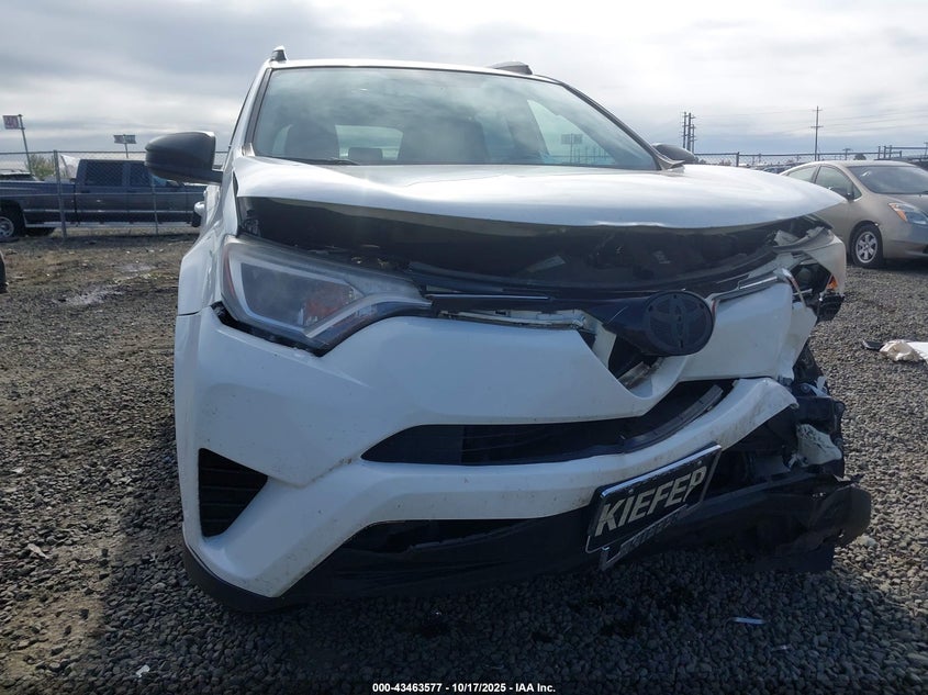 2016 TOYOTA RAV4 LE JTMBFREV9GJ069872