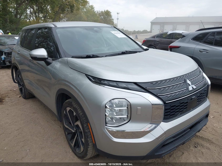 MITSUBISHI OUTLANDER ES 2.5 S-AWC