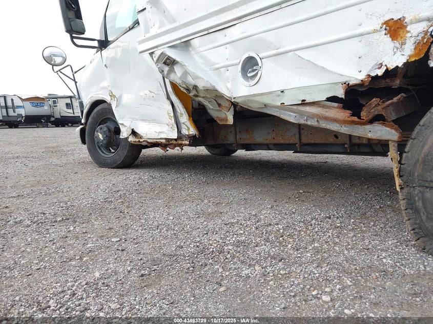 1GBHG31R4Y1141743 2000 CHEVROLET  photo no. 14