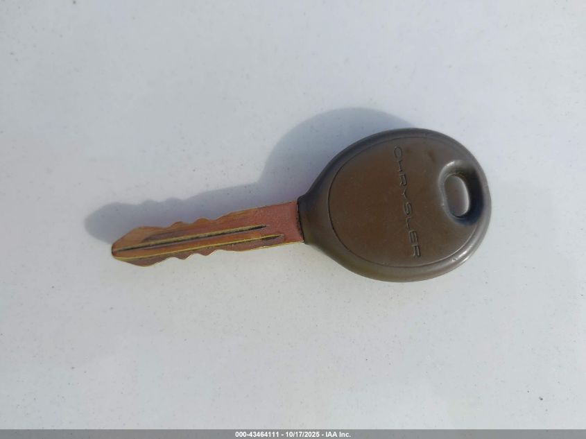 2002 Chrysler Town & Country Lxi VIN: 2C4GP54L42R700687 Lot: 43464111