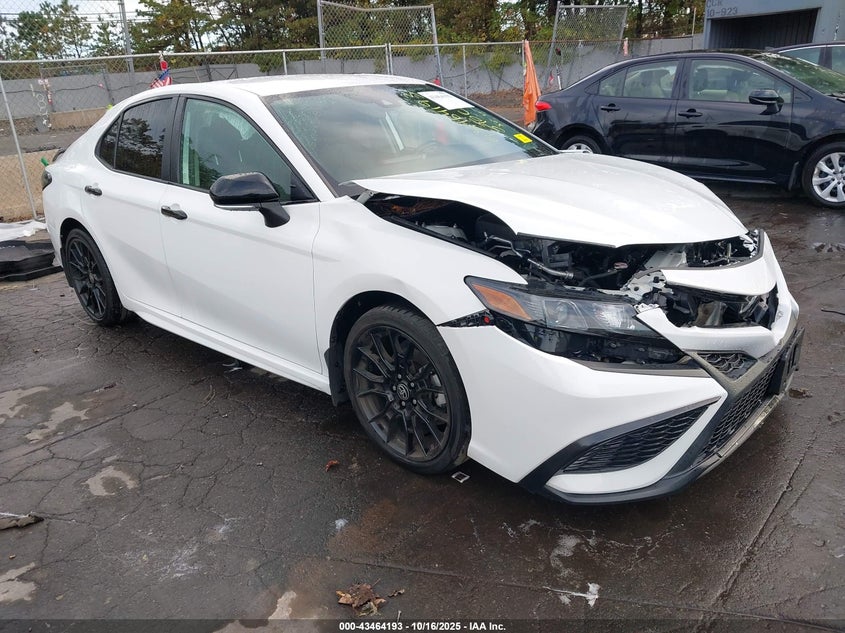 TOYOTA CAMRY SE NIGHTSHADE EDITION AWD