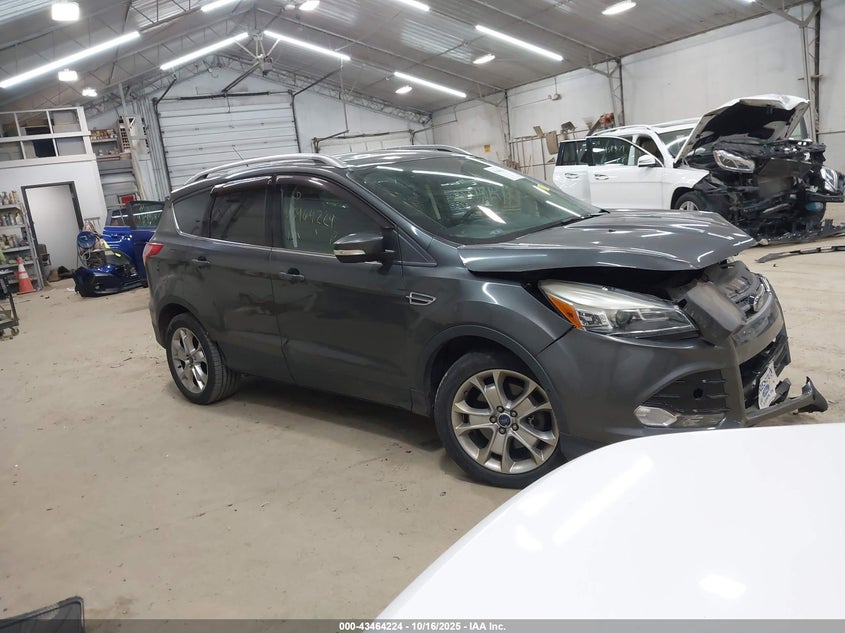 FORD ESCAPE TITANIUM