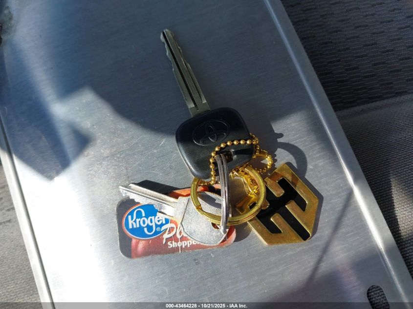 2004 Toyota Camry Le VIN: 4T1BE32K74U302387 Lot: 43464228