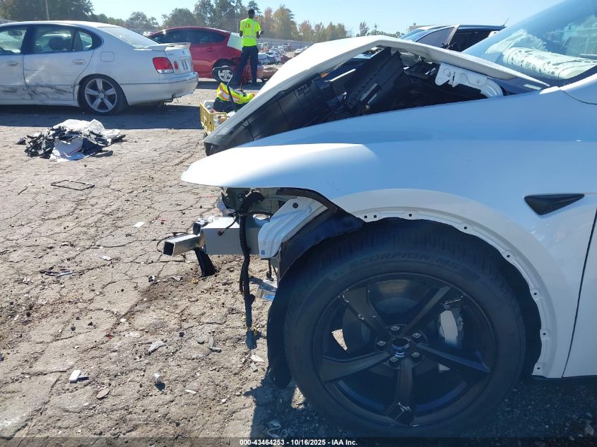 2026 Tesla Model Y Long Range Dual Motor All-Wheel Drive VIN: 7SAYGDED3TA473088 Lot: 43464253