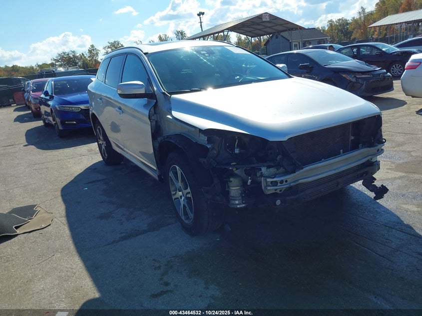 VOLVO XC60 T6 R-DESIGN PREMIER PLUS